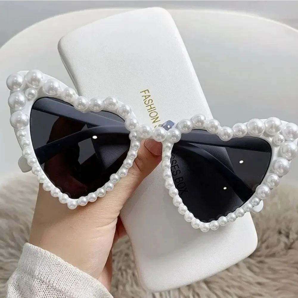 NWOT Pearl Covered Heart Shaped Glasses - white